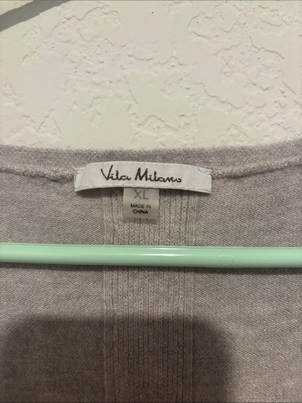 Soft Gray V-Neck Short Sleeve Top - Picture 2 of 3